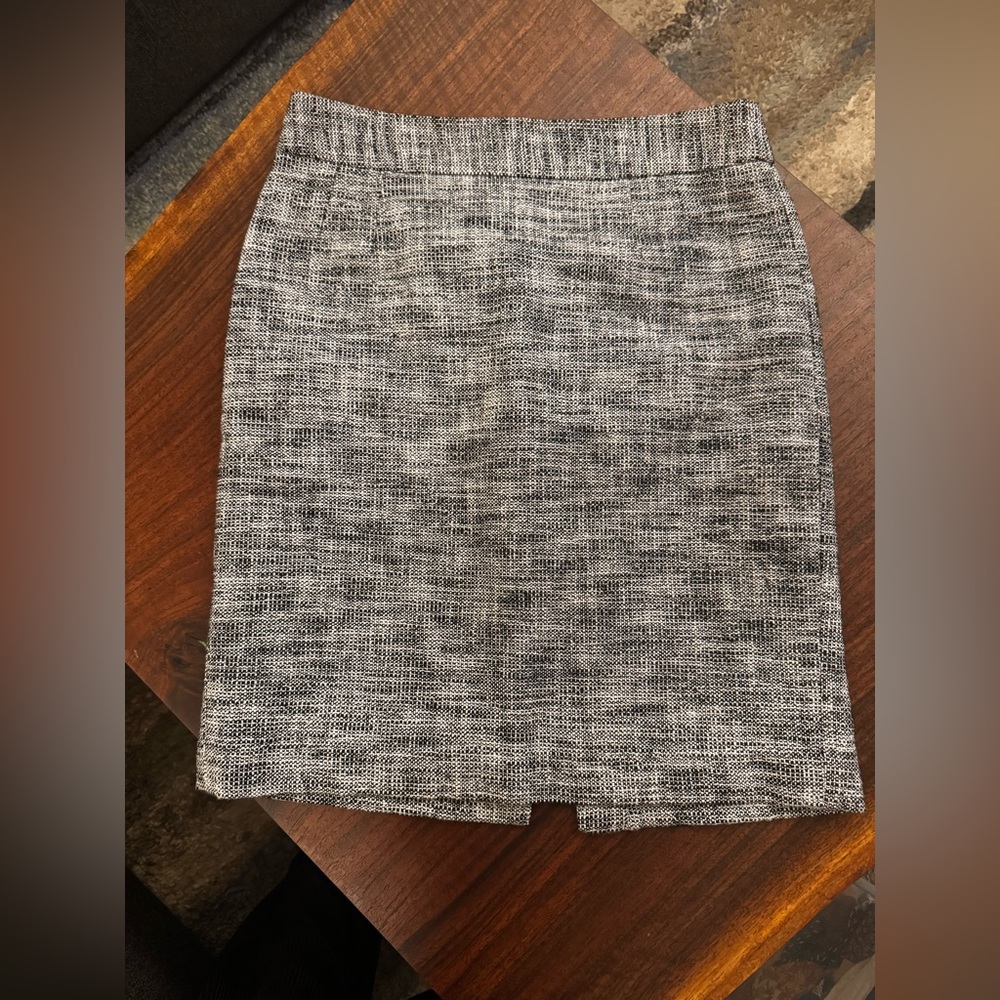 Banana Republic Gray Textured Skirt 💎EXCELLENT CONDITION💎